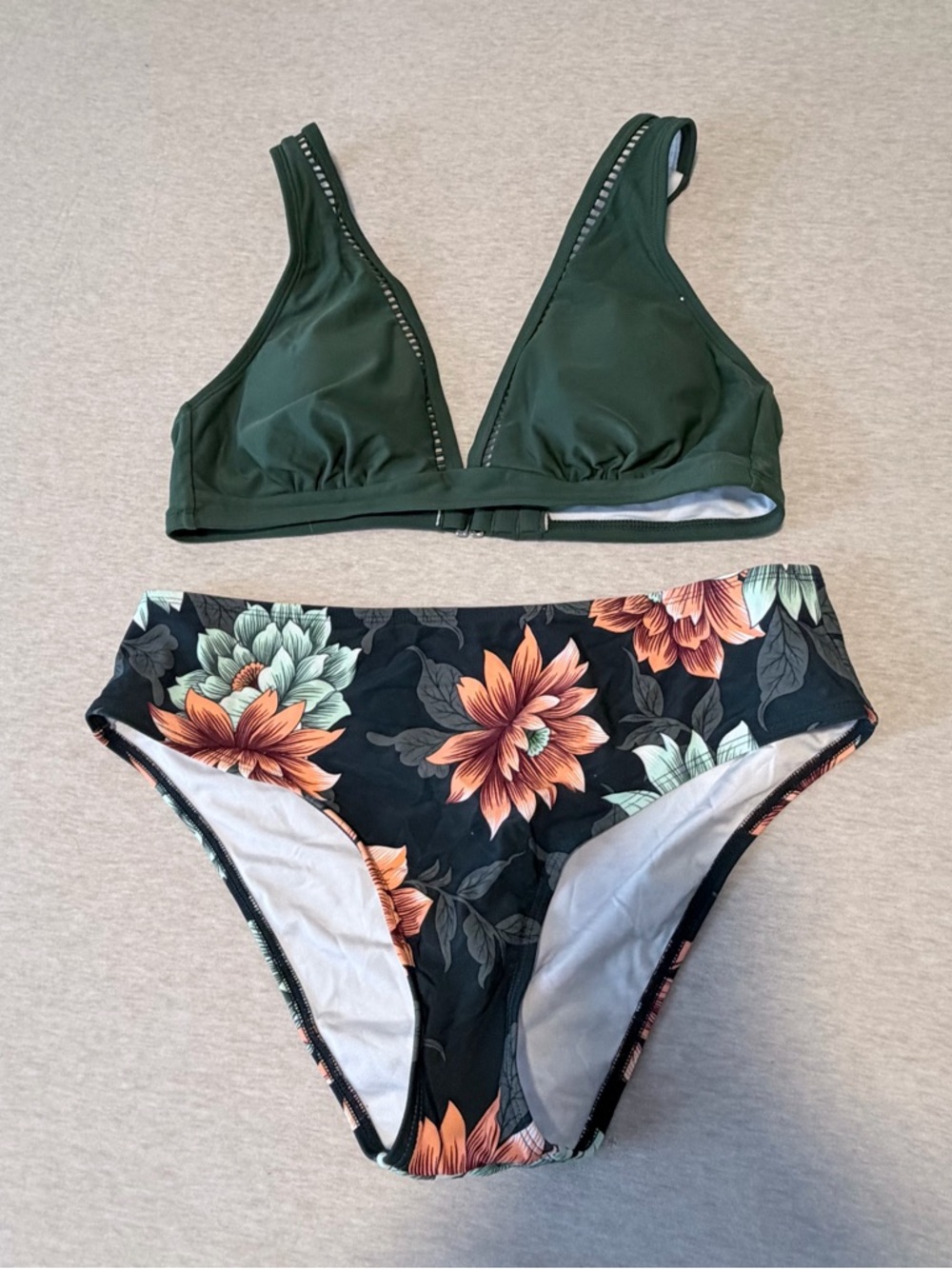 Green Triangle Bikini Top & Floral High-Waist Bottoms - Women's Swim Set
